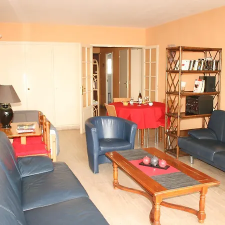 Le Chantilly 5 *